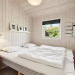 Дом отдыха Cozy In With Kitchen