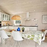 Дом отдыха Cozy In With Kitchen Оттеруп